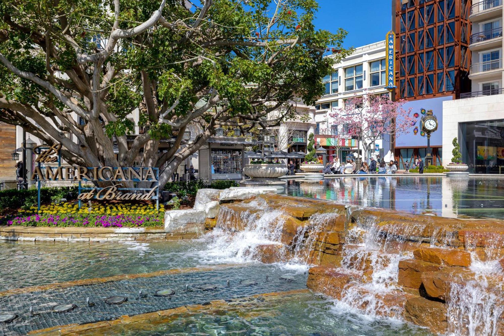 Holiday Inn Express & Suites - Glendale Downtown Luaran gambar